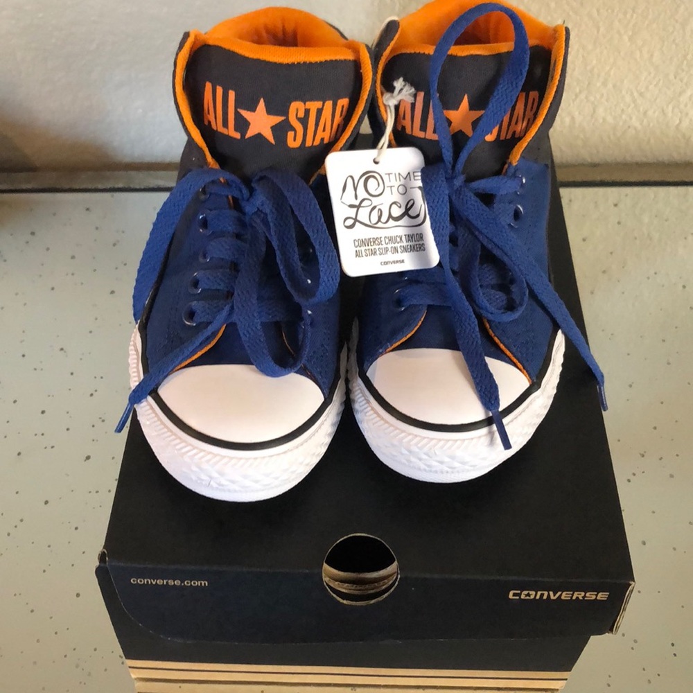 Boys converse